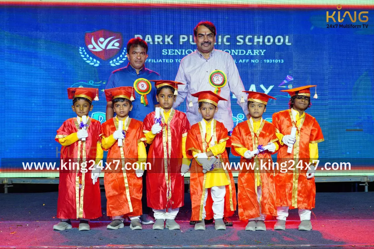 பார்க் பப்ளிக் பள்ளியின் ஆண்டு விழா கோலாகலமாகக் கொண்டாடப்பட்டது. பார்க் பப்ளிக் பள்ளியின் ஆண்டு விழா கோலாகலமாகக் கொண்டாடப்பட்டது.