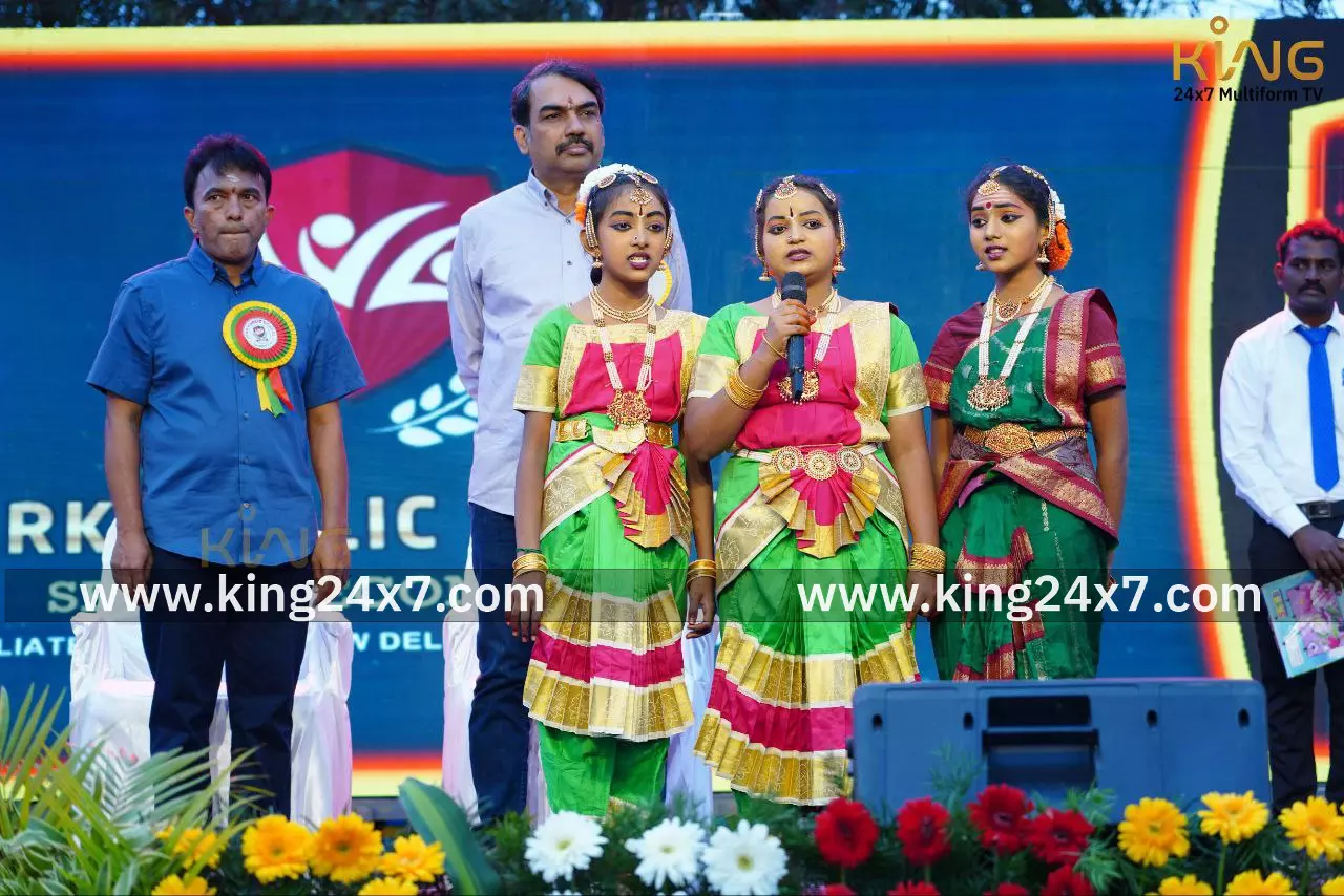 பார்க் பப்ளிக் பள்ளியின் ஆண்டு விழா கோலாகலமாகக் கொண்டாடப்பட்டது. பார்க் பப்ளிக் பள்ளியின் ஆண்டு விழா கோலாகலமாகக் கொண்டாடப்பட்டது.