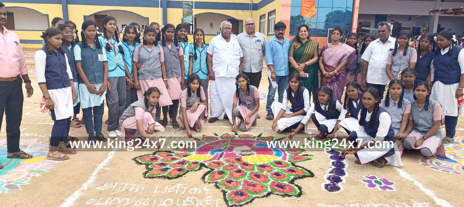 ஆரணி எஸ்.எஸ்.எஸ் மகளிர் கலைக்கல்லூரியில் கோலப்போட்டி.