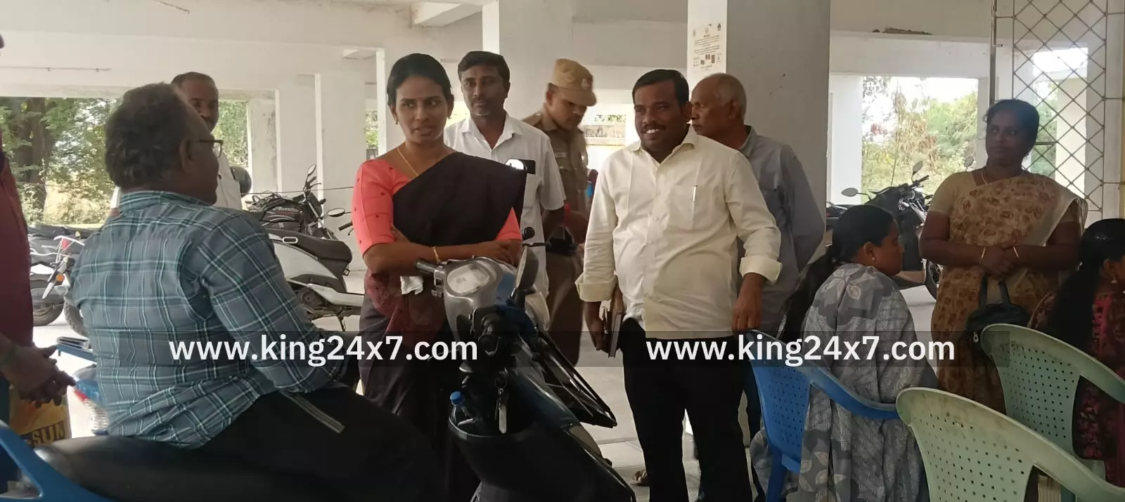 சிறப்பு வாக்காளர் பட்டியல் திருத்த முகாமினை சிறப்பு வாக்காளர் பட்டியல் திருத்த முகாமினை