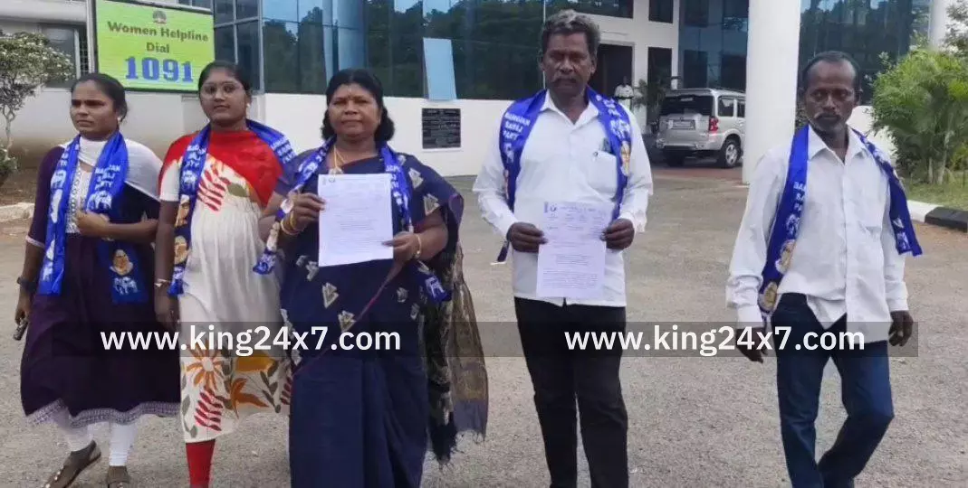 பகுஜன் சமாஜ் கட்சி மாநில தலைவர் ஆனந்தனை அவதூறாக பேசிய சவுக்கு சங்கர் மீது நடவடிக்கை எடுக்க கோரி பகுஜன் சமாஜ் கட்சி சார்பில் மாவட்ட காவல் கண்காணிப்பாளரிடம் புகார் மனு பகுஜன் சமாஜ் கட்சி மாநில தலைவர் ஆனந்தனை அவதூறாக பேசிய சவுக்கு சங்கர் மீது நடவடிக்கை எடுக்க கோரி பகுஜன் சமாஜ் கட்சி சார்பில் மாவட்ட காவல் கண்காணிப்பாளரிடம் புகார் மனு