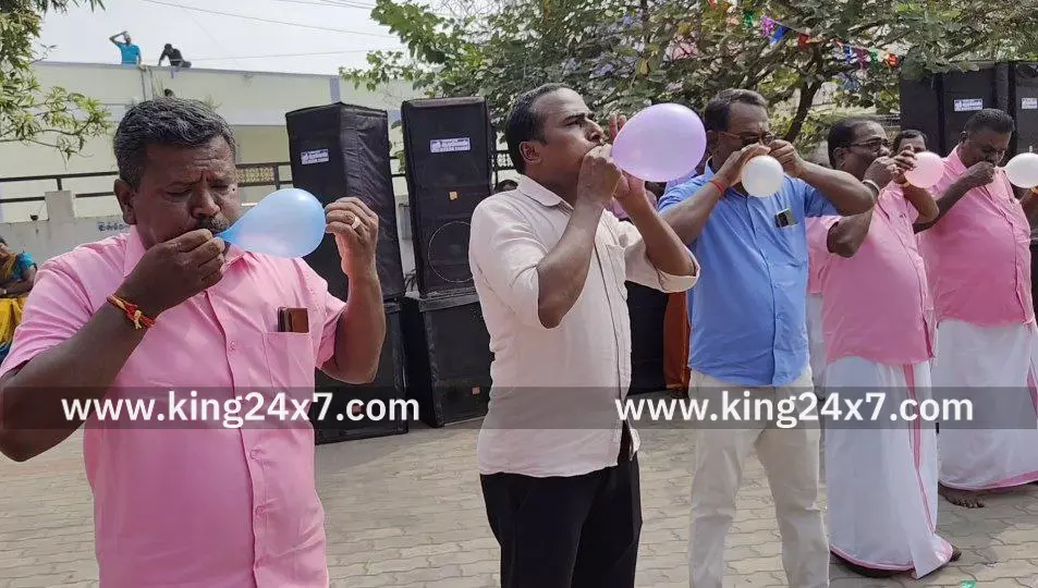 நாமக்கல் மாநகராட்சி அலுவலகத்தில் சமத்துவ பொங்கல் கொண்டாட்டம். நாமக்கல் மாநகராட்சி அலுவலகத்தில் சமத்துவ பொங்கல் கொண்டாட்டம்.