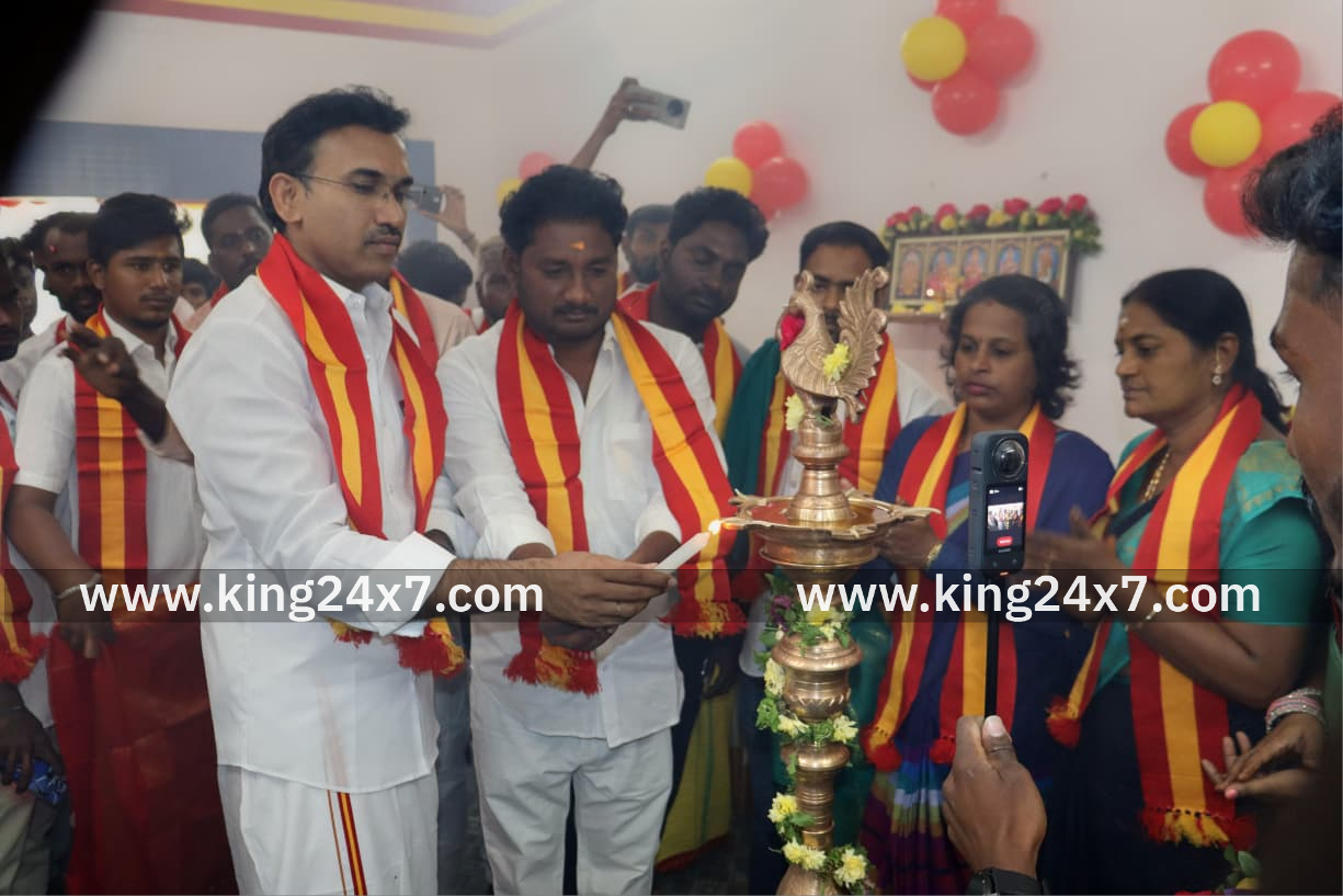 திருச்செங்கோடு சட்டமன்ற தொகுதிக்குட்பட்ட எலச்சி பாளையத்தில் தவெகஅலுவலகம் திறப்பு