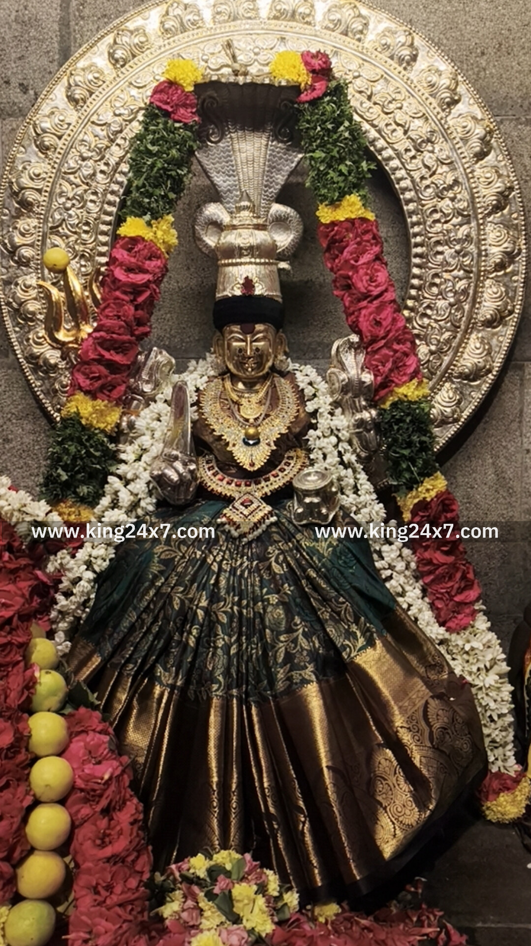 ராசிபுரம் ஸ்ரீ அங்காள பரமேஸ்வரி அம்மனுக்கு சிறப்பு அலங்காரம் பூஜை பக்தர்கள் தரிசனம்...