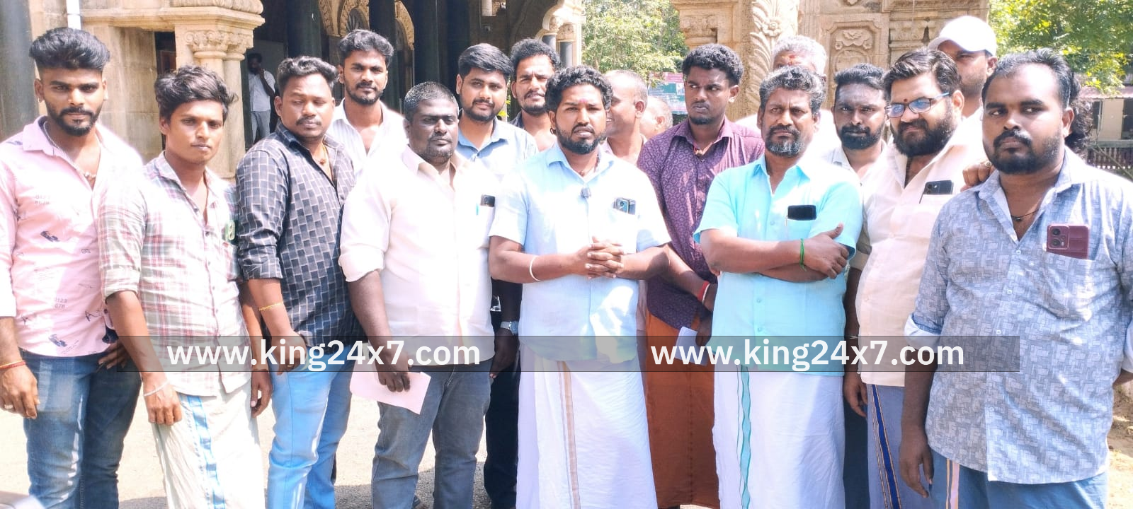 ஆவுடையார் கோயில்ஆக்கிரமிப்புகளை அகற்ற வேண்டும் மாவட்ட ஆட்சியரிடம் மனு