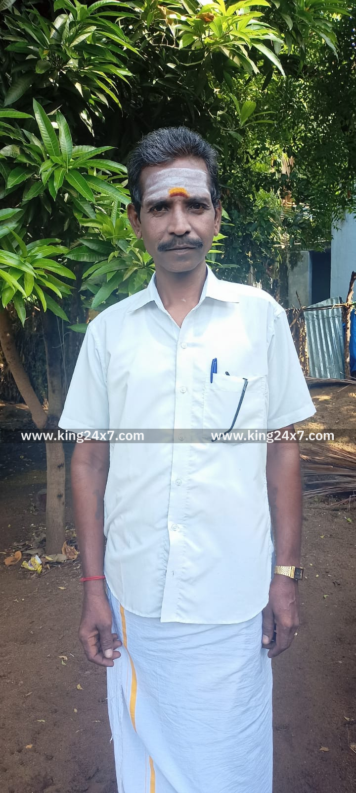 திம்மாச்சிபுரம் சாலையில் வைக்கும் போது பேங்க் ஆப்ரேட்டர் உயிரிழப்பு