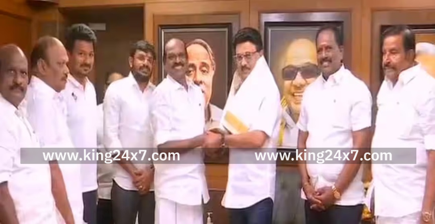 திமுகவில் இணைந்தார் வைத்திலிங்கம்!!