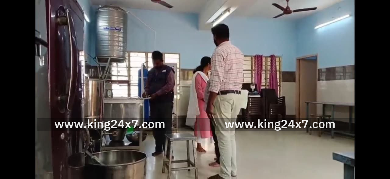 அரசு விளையாட்டு விடுதயில் உணவு சாப்பிட்ட 31 மாணவிகள் அரசு மருத்துவமனையில் அனுமதி.