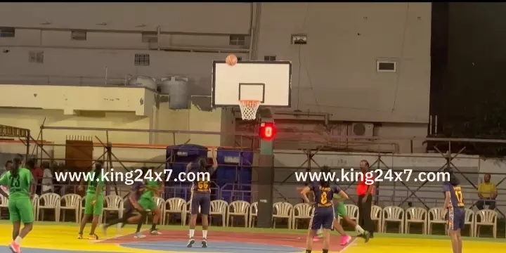 கரூரில் நடைபெற்ற ஒன்பதாவது மாநில அளவிலான கூடைப்பந்து போட்டியில் வீரர்கள் உற்சாகம். கரூரில் நடைபெற்ற ஒன்பதாவது மாநில அளவிலான கூடைப்பந்து போட்டியில் வீரர்கள் உற்சாகம்.