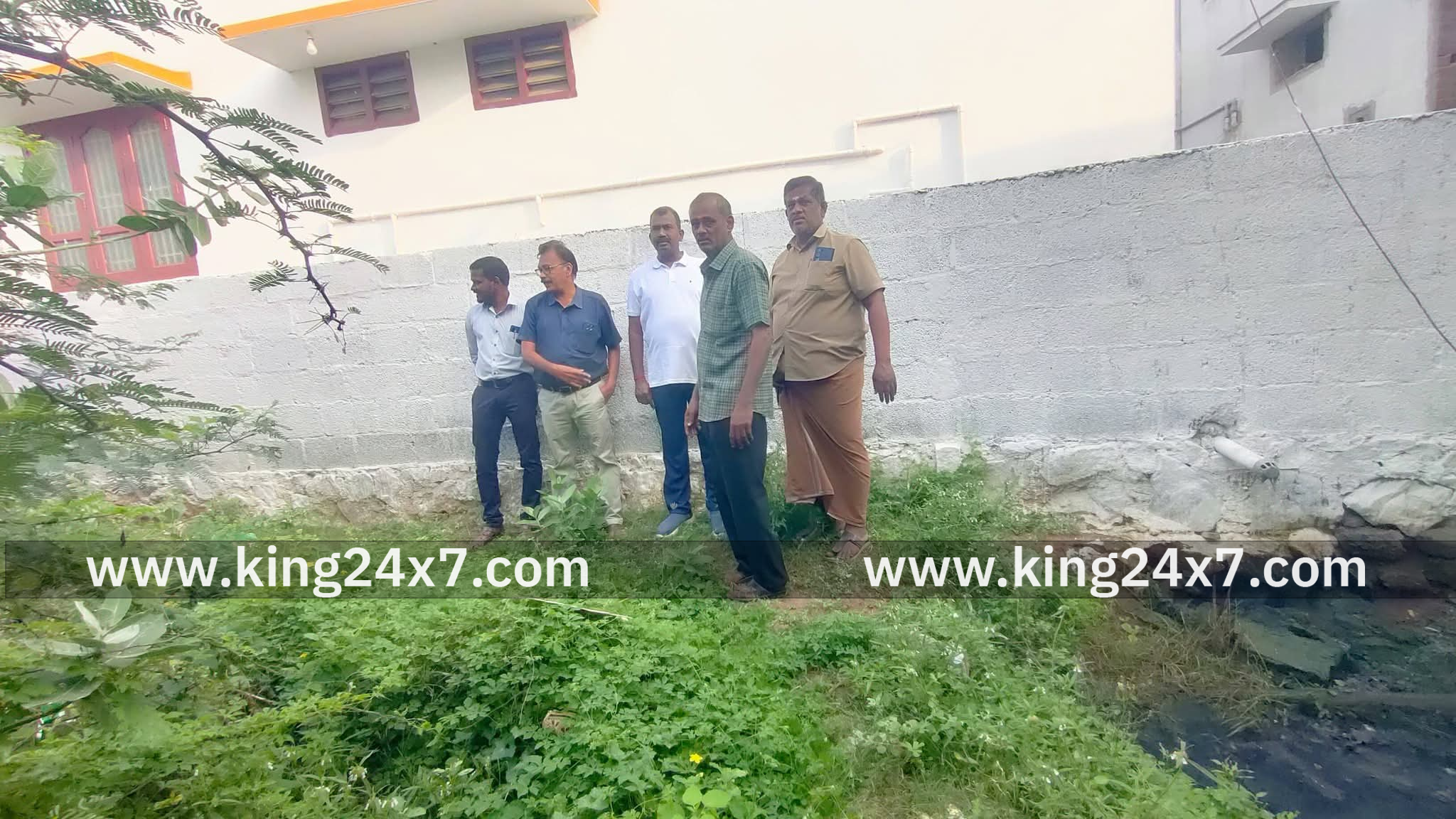 மழைநீர் வடிகால் அமைக்கும் பணியை துணை மேயர் ஆய்வு