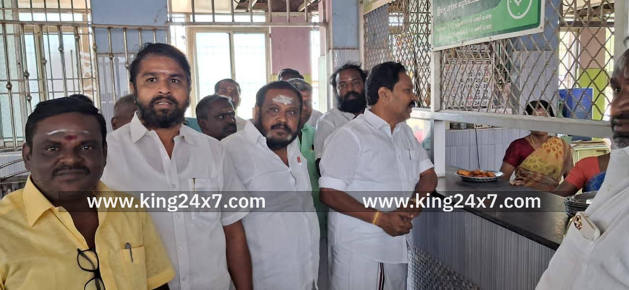 அம்மா உணவகத்தில் அதிமுகவினர் ஆய்வு