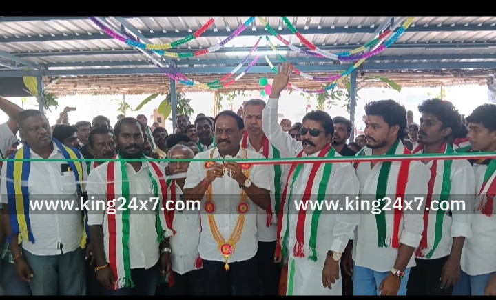 உலகில் சரித்திரத்தை படைத்தவர்கள் எல்லாம் சாதாரண கிராமத்தில் இருந்து வந்தவர்கள் தான் -தமிழக நீதிக்கட்சி நிறுவனத் தலைவர் கரூரில் விளக்கம்.