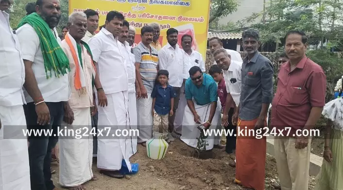 தொட்டியம் கவுதராசநல்லூர் இளைஞர் அறக்கட்டளை சமூக சேவை முயற்சிகளுடன் 25வது வெள்ளி விழா கொண்டாட்டம். தொட்டியம் கவுதராசநல்லூர் இளைஞர் அறக்கட்டளை சமூக சேவை முயற்சிகளுடன் 25வது வெள்ளி விழா கொண்டாட்டம்.