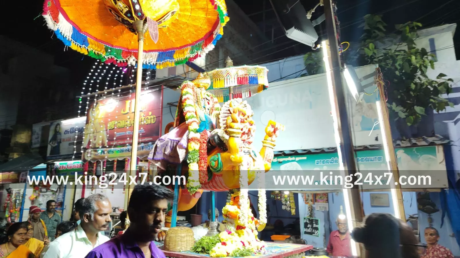 குளித்தலையில் நீலமேகப் பெருமாள் கோவிலில் ரத சப்தமி விழா குளித்தலையில் நீலமேகப் பெருமாள் கோவிலில் ரத சப்தமி விழா