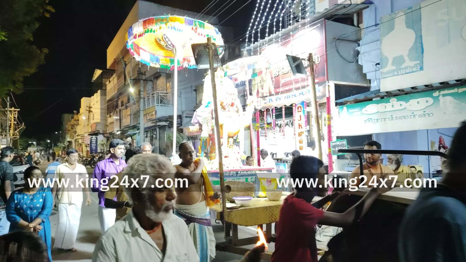 குளித்தலையில் நீலமேகப் பெருமாள் கோவிலில் ரத சப்தமி விழா குளித்தலையில் நீலமேகப் பெருமாள் கோவிலில் ரத சப்தமி விழா