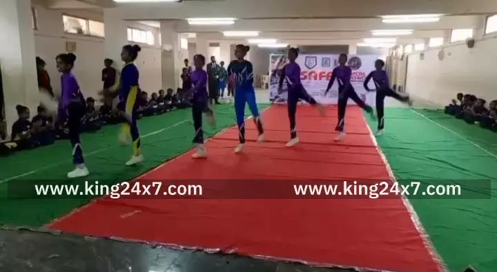 கரூரில்,உலக அளவிலான ஏரோபிக்ஸ் போட்டியில் பங்கேற்க பயிற்சி பெற்ற மாணவிகள் குழு நடனம் ஆடி அசத்தல். கரூரில்,உலக அளவிலான ஏரோபிக்ஸ் போட்டியில் பங்கேற்க பயிற்சி பெற்ற மாணவிகள் குழு நடனம் ஆடி அசத்தல்.