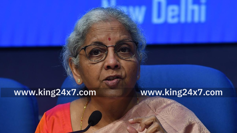 தொடர்ந்து 9-வது முறையாக மத்திய பட்ஜெட்டை தாக்கல் செய்து புதிய வரலாறு படைக்கிறார் நிர்மலா சீதாராமன்!!