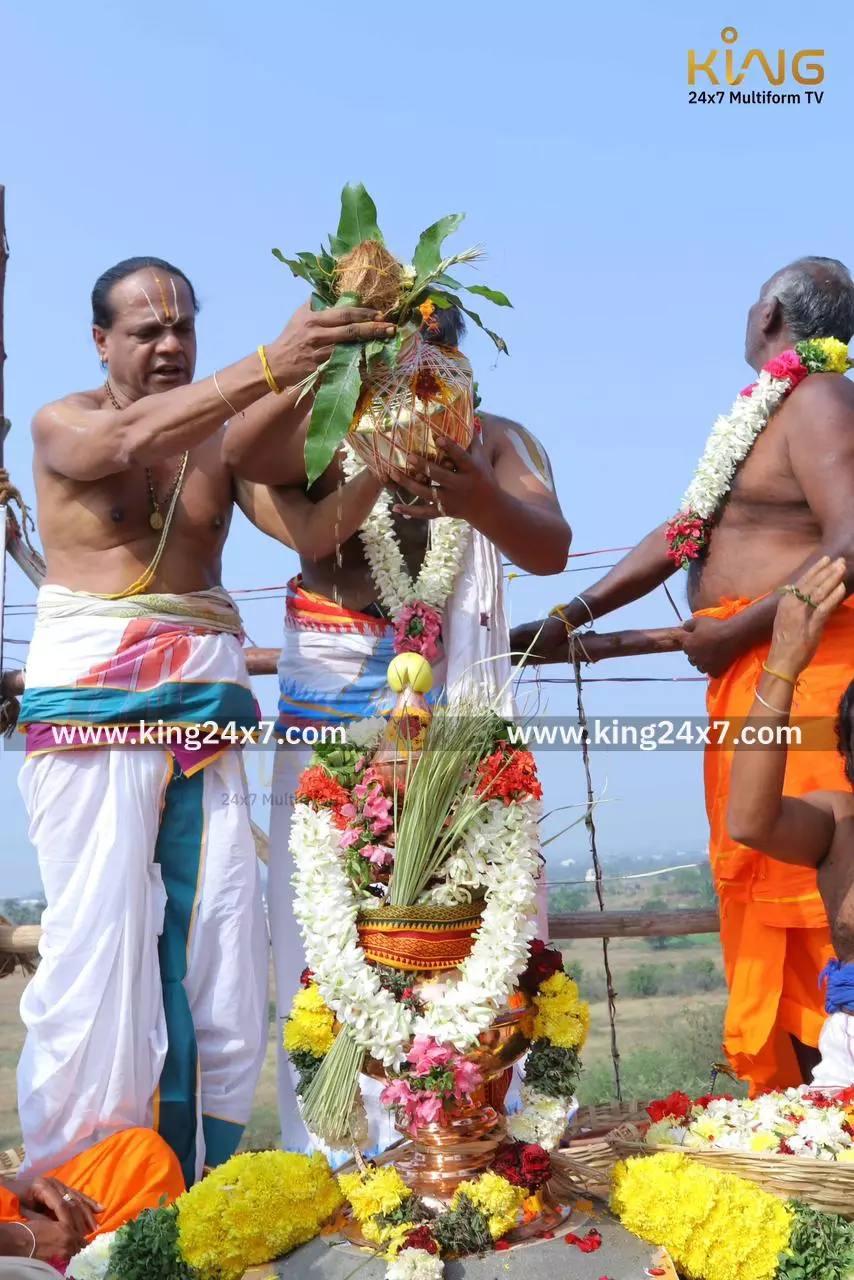 வள்ளிபுரம் தொட்டிப்பட்டி கிராமத்தில் ஸ்ரீ மொச்சகொட்டை பெருமாள் கோயிலில் சிறப்பாக நடைபெற்ற மகா கும்பாபிஷேக விழா. வள்ளிபுரம் தொட்டிப்பட்டி கிராமத்தில் ஸ்ரீ மொச்சகொட்டை பெருமாள் கோயிலில் சிறப்பாக நடைபெற்ற மகா கும்பாபிஷேக விழா.