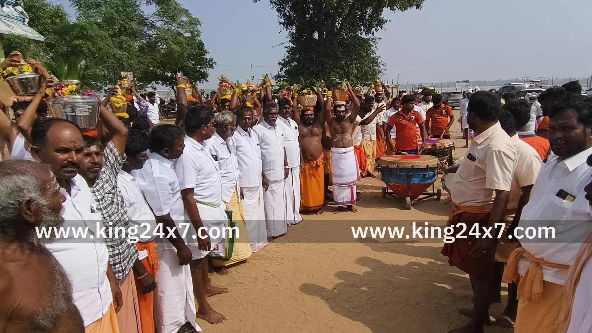 மாகாளிப்பட்டியில் சாத்தால குல பங்காளிகள் சார்பில் கும்பாபிஷேக விழா மாகாளிப்பட்டியில் சாத்தால குல பங்காளிகள் சார்பில் கும்பாபிஷேக விழா