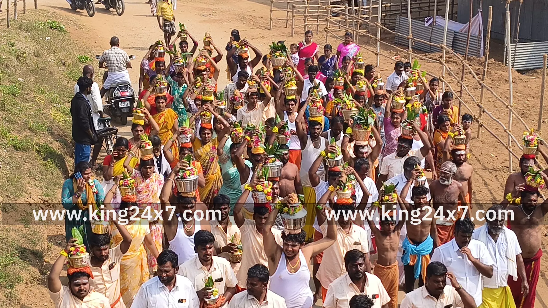 மாகாளிப்பட்டியில் சாத்தால குல பங்காளிகள் சார்பில் கும்பாபிஷேக விழா மாகாளிப்பட்டியில் சாத்தால குல பங்காளிகள் சார்பில் கும்பாபிஷேக விழா