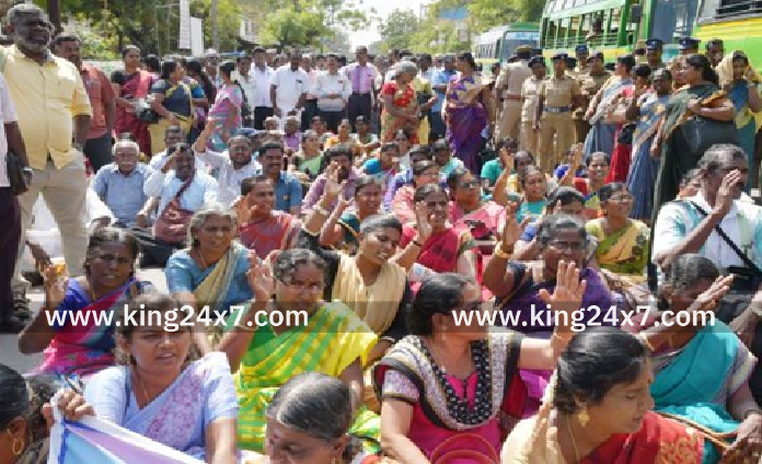 இடைநிலை ஆசிரியர்கள் தங்களின் போராட்டத்தை தற்காலிகமாக ஒத்திவைப்பதாக அறிவிப்பு!