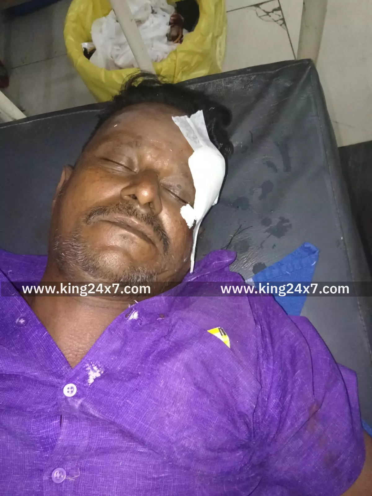 அடையாளத் தெரியாத வாகனம் மோதி ஒருவர் படுகாயம் அடையாளத் தெரியாத வாகனம் மோதி ஒருவர் படுகாயம்