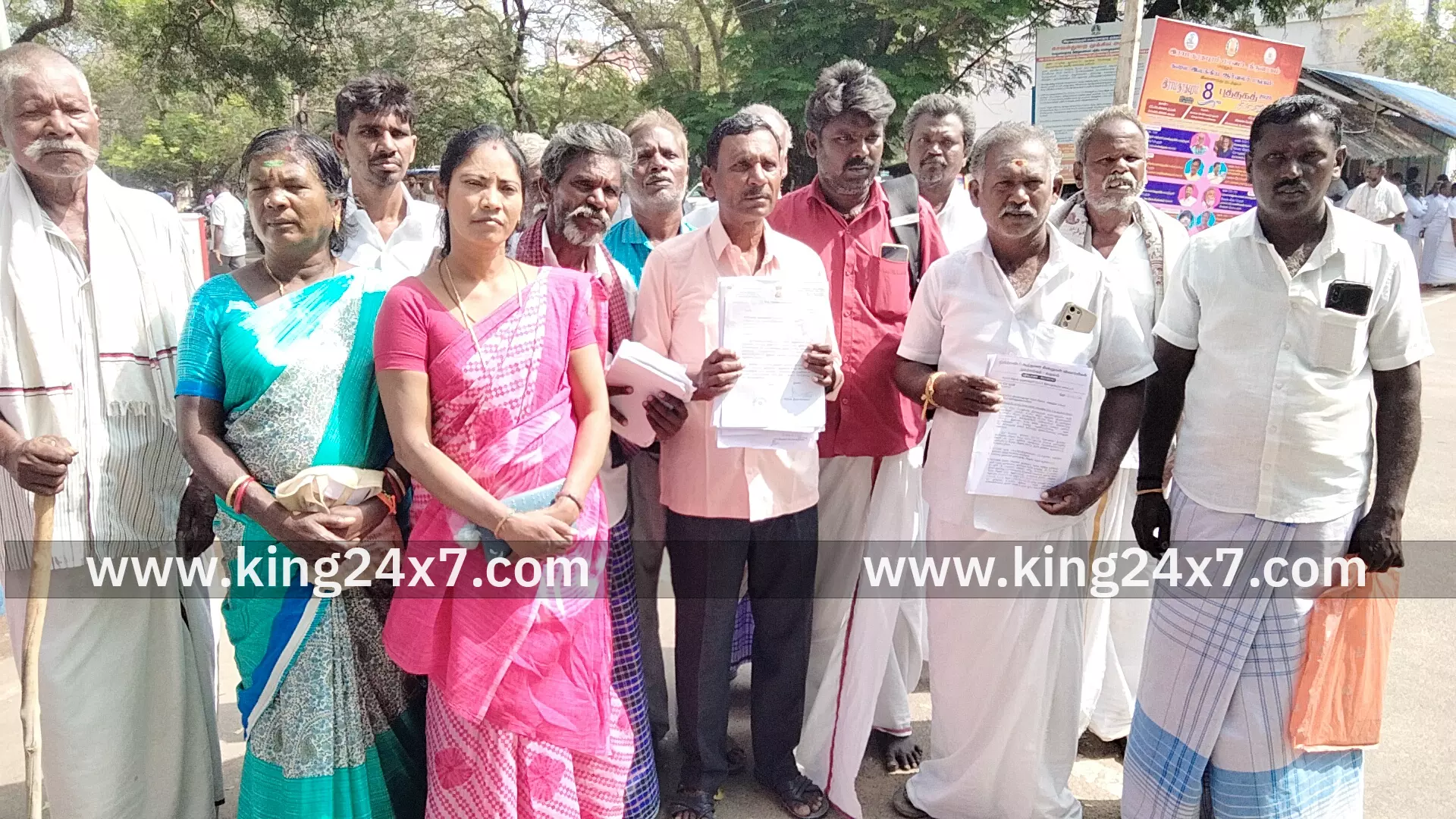 ராமநாதபுரம் தமிழக அரசு உதவி செய்யவிவசாயிகள் காத்திருப்பு ராமநாதபுரம் தமிழக அரசு உதவி செய்யவிவசாயிகள் காத்திருப்பு