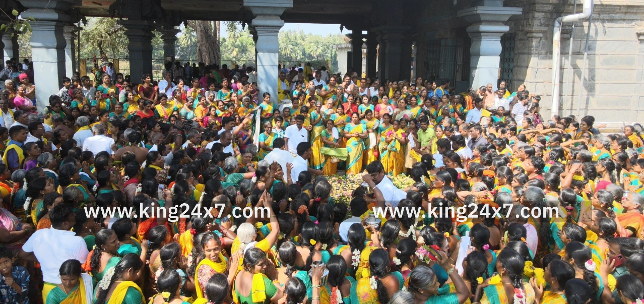 முத்துகுமாரசாமி மற்றும் மாரியம்மன் கோவில் கும்பாபிஷேக விழா  தீர்த்தக்குட ஊர்வலம்