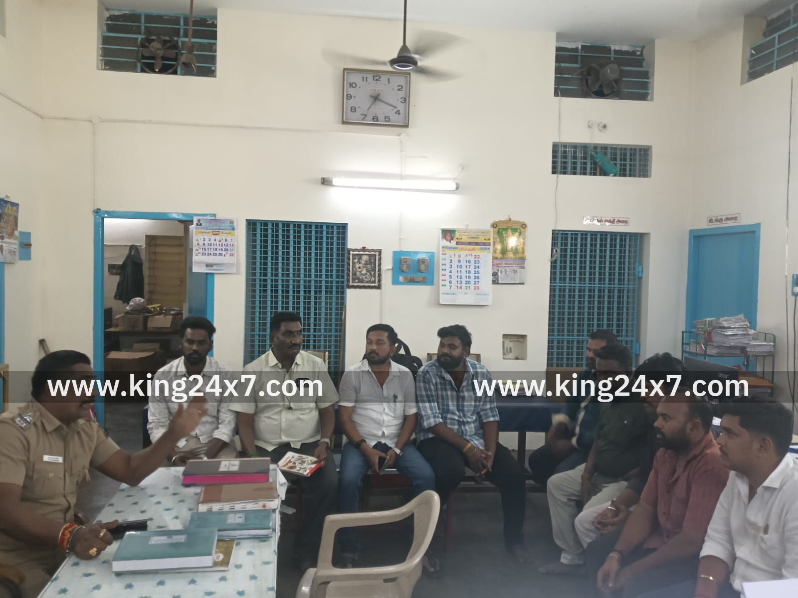 பிளெக்ஸ் உரிமையாளர்களுடனான போலீசாரின் ஆலோசனை கூட்டம்
